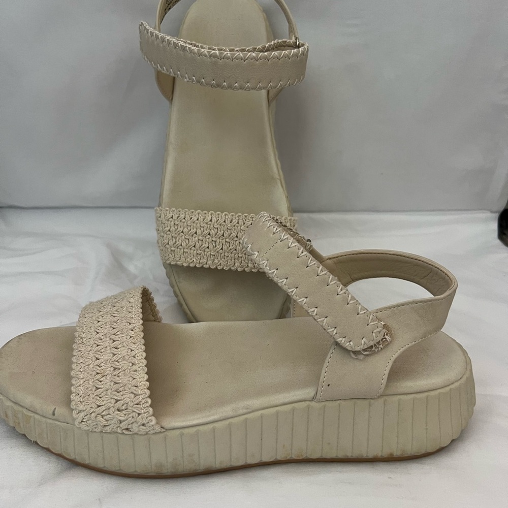 Elegant Cream Women's Sandals